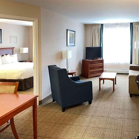 Smart Suites, Ascend Hotel Collection Южен Бърлингтън Екстериор снимка