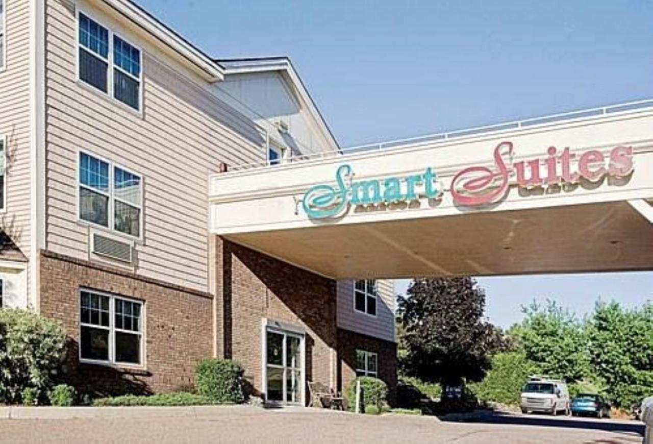 Smart Suites, Ascend Hotel Collection Южен Бърлингтън Екстериор снимка