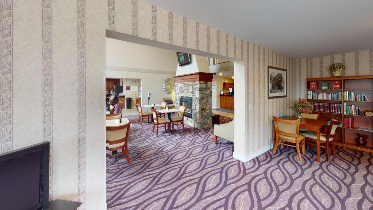 Smart Suites, Ascend Hotel Collection Южен Бърлингтън Екстериор снимка